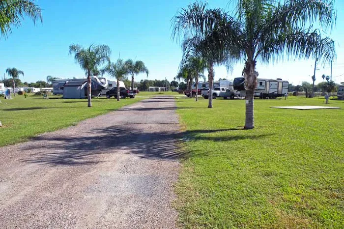 Breezewood Cove RV Park Picture 1