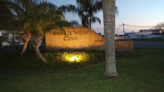 Breezewood Cove RV Park Picture 6