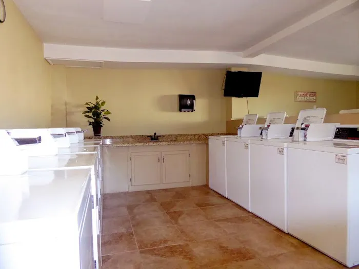 Kenwood 55+ RV Resort Picture 5