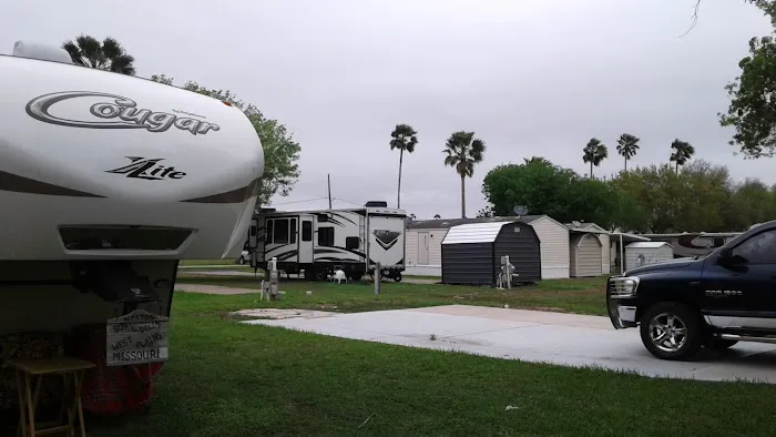 Yellow Rose MH & RV Park Picture 5