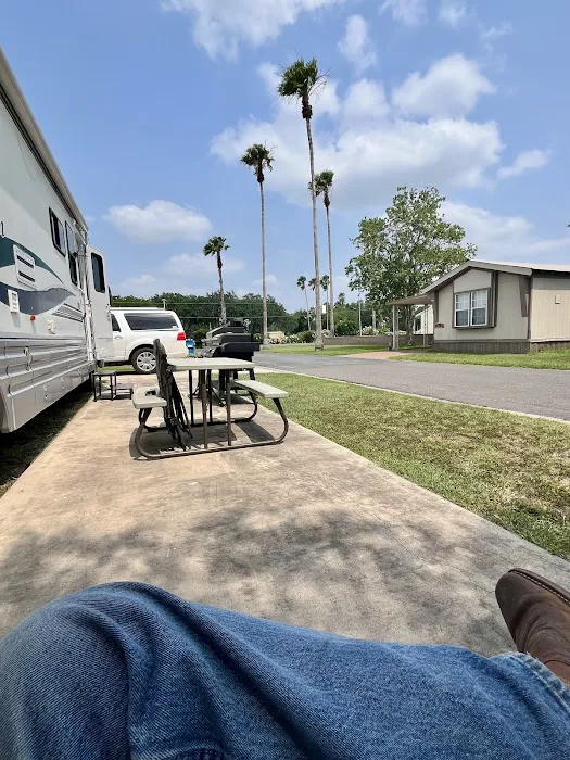 Yellow Rose MH & RV Park Picture 10