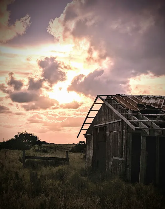 Park at Port Mansfield RV park Picture 10