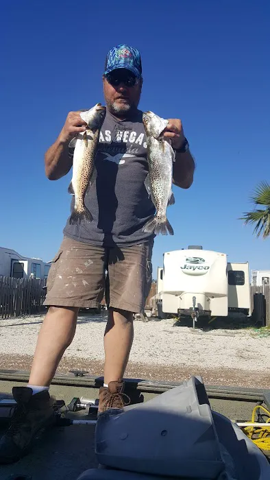 Park at Port Mansfield RV park Picture 3