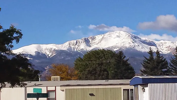 Crestline Manor Manufactured Home Community Picture 8