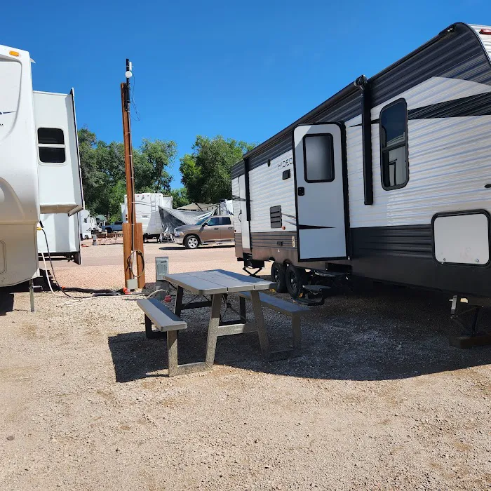 Garden of the Gods RV Resort Picture 6