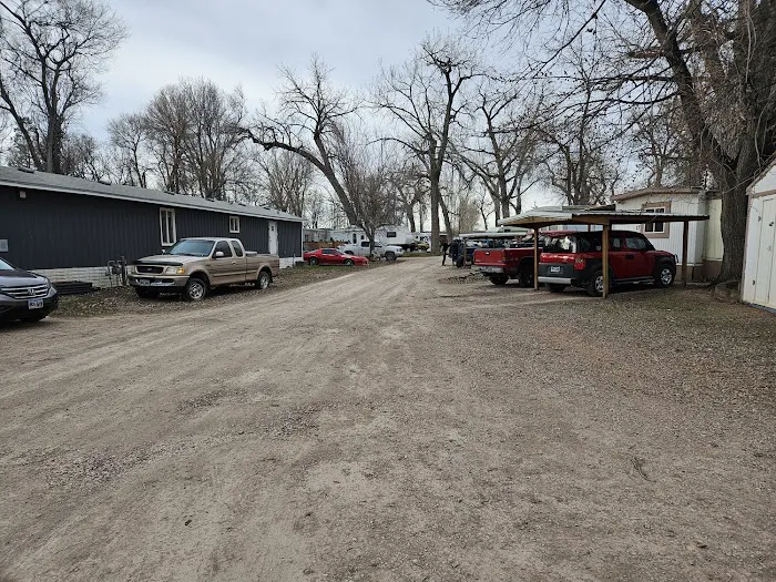 Cottonwood Grove Picture 3