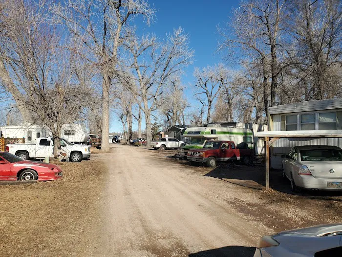 Cottonwood Grove Picture 2