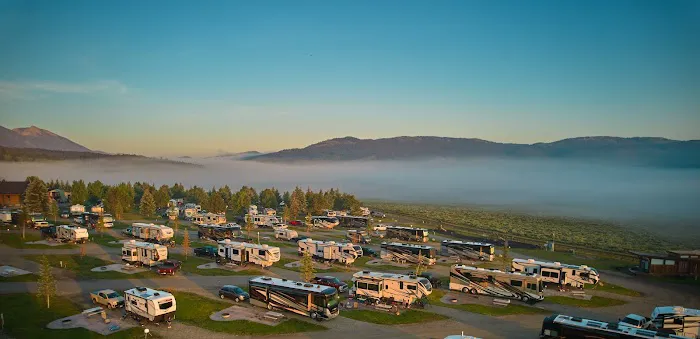 Red Rock RV Park Picture 3