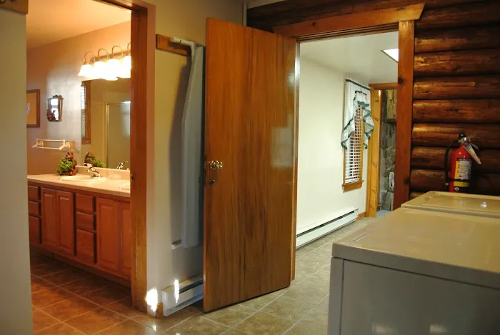 Wagonwheel RV and Cabin Picture 9