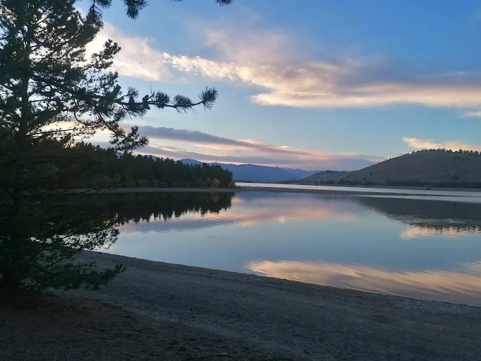 Madison Arm Resort Picture 3