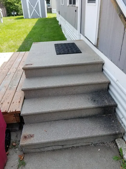 Silver Glen Manufactured Housing Community Picture 7