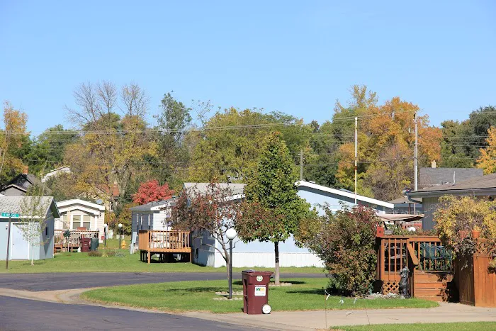 Hidden Meadows Manufactured Housing Community Picture 8