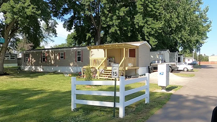 Monument Mobile Home Park Picture 4