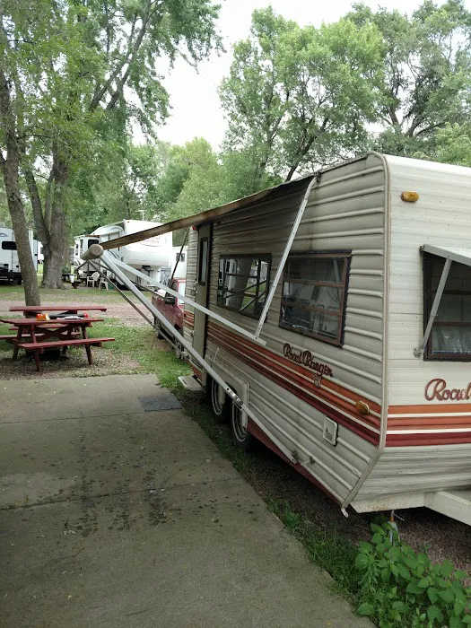 Red Barn RV Park Picture 8