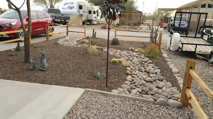 Desert Gardens RV Park Picture 9