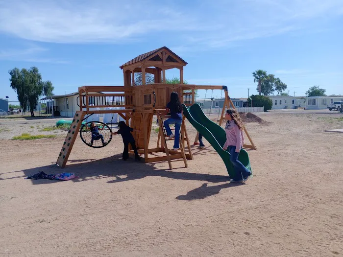 Casa Linda Mobile Home Park (formerly Las Casitas) Picture 7