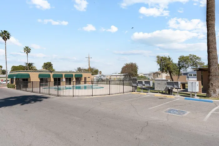 Acacia Gardens Picture 6