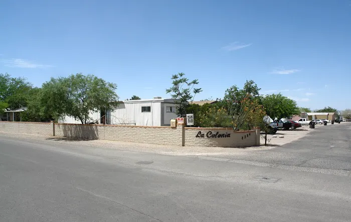 La Colonia Mobile Home Park Picture 3