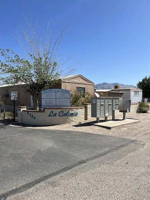La Colonia Mobile Home Park Picture 5