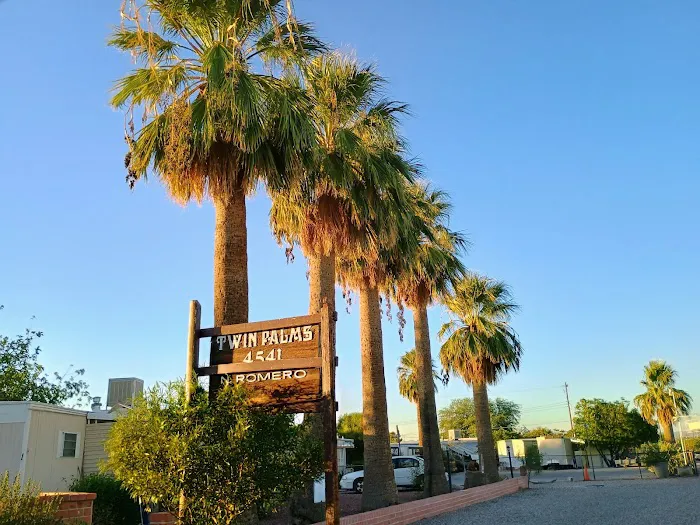 Twin Palms Mobile Home Park Picture 4