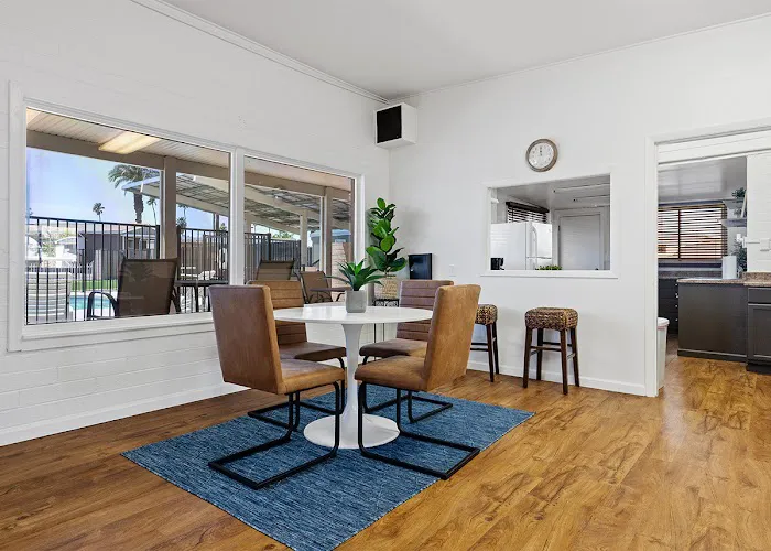 Carousel Ranch Picture 3