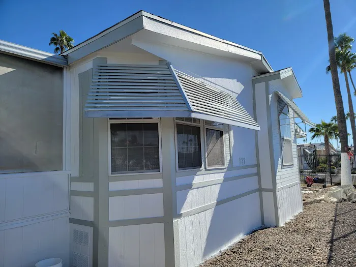 Friendly Village - Catalinas Picture 1