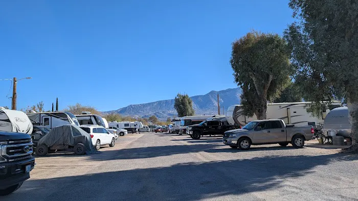 Wishing Well Trailer Court/Wishing Well RV Park Picture 3