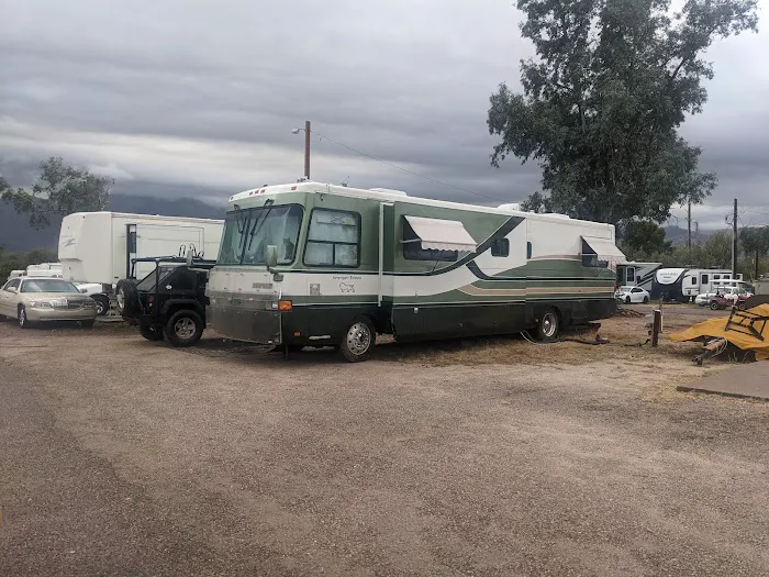 Wishing Well Trailer Court/Wishing Well RV Park Picture 5