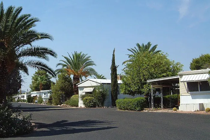 El Frontier Manufactured Home Community Picture 3