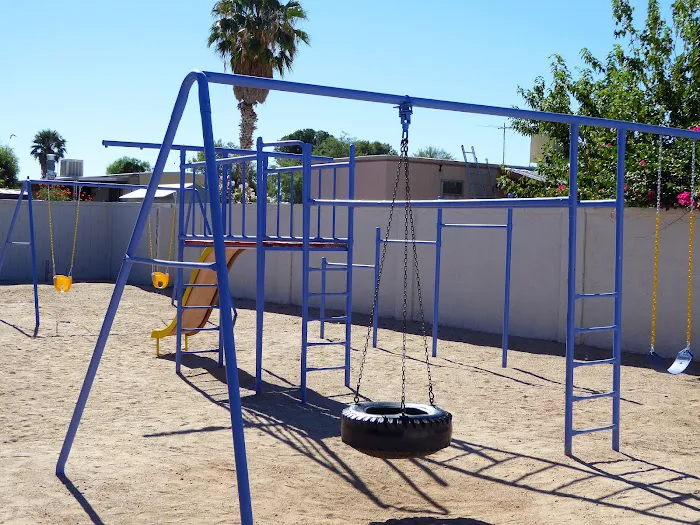 El Frontier Manufactured Home Community Picture 4