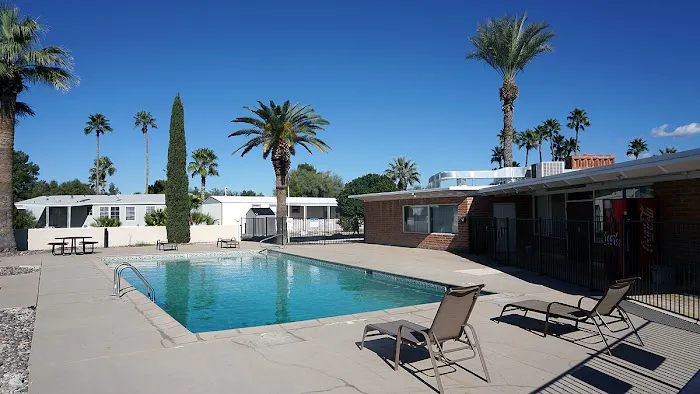 Continental West Mobile Home Community Picture 4