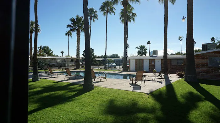 Continental West Mobile Home Community Picture 9