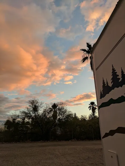 Woodys Roundup Resort Picture 9