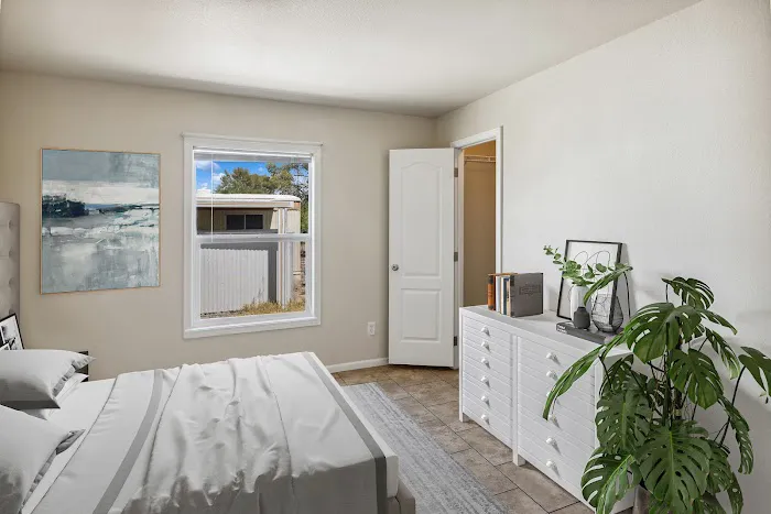 Verde Plaza Mobile Home Park Picture 1