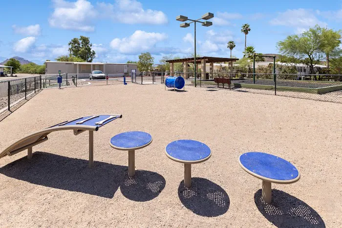 Verde Plaza Mobile Home Park Picture 6