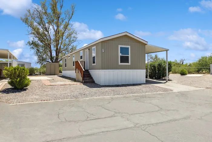 Verde Plaza Mobile Home Park Picture 7