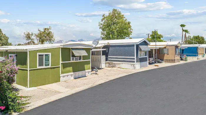 Arizonan Manufactured Home Community Picture 9