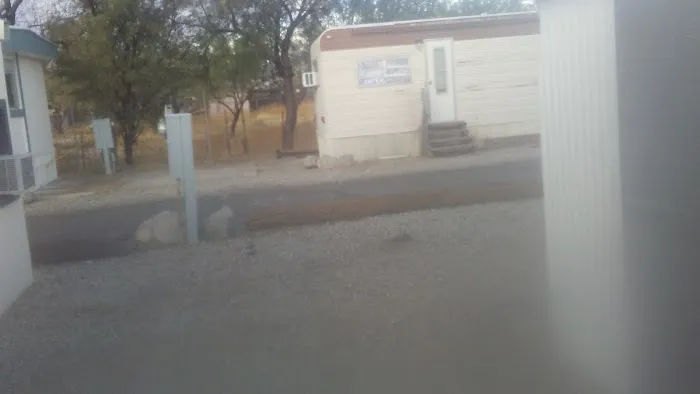 Arizona Manor Picture 3