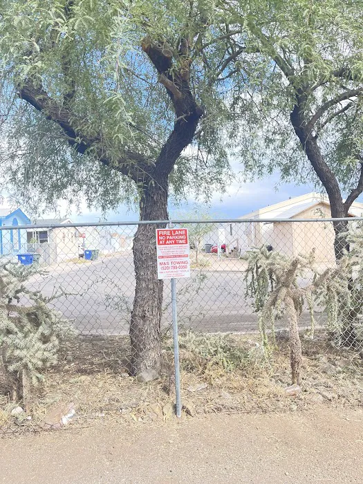 Park Manor Mobile Home Park Picture 3