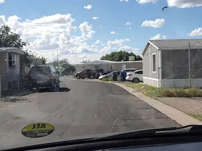 Dessert Classic Mobile Home Pk Picture 1