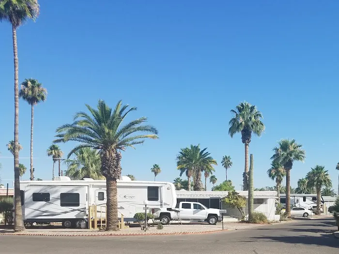 Fairview Manor Picture 2