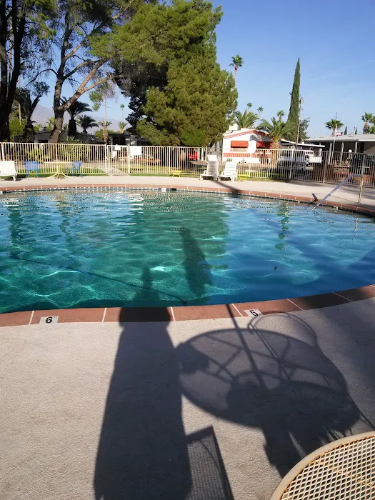 Fairview Manor Picture 4