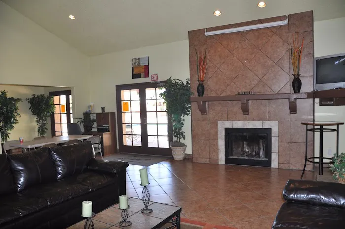 Country Club Manufactured Home Community Picture 5