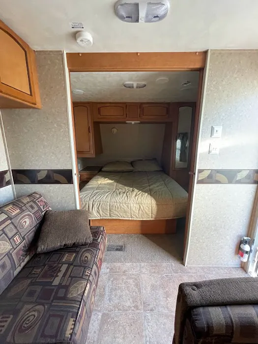 Acadian Court Picture 4