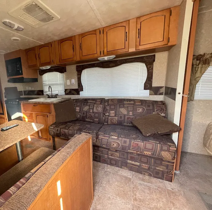 Acadian Court Picture 6