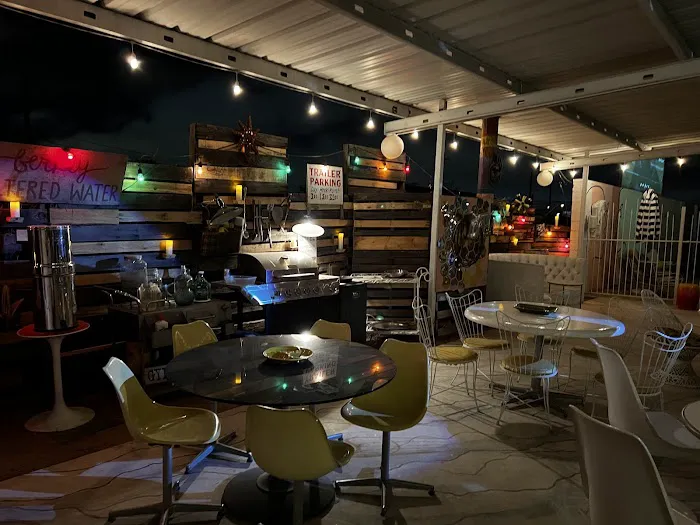 El Pais Motel & Campgrounds Picture 2