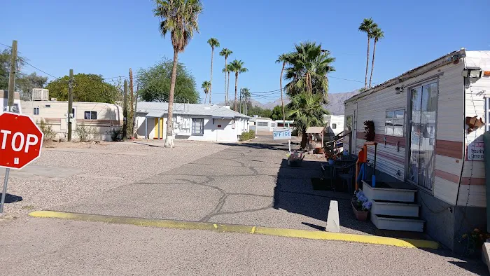 Adobe Manor Mobile Home Park Picture 2
