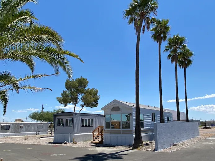 The Palms Mobile Home Park Picture 1