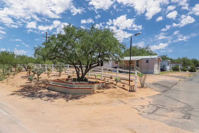 Santa Rita Heights Mobile Home Park Picture 10