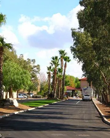 Voyager RV Resort Picture 9